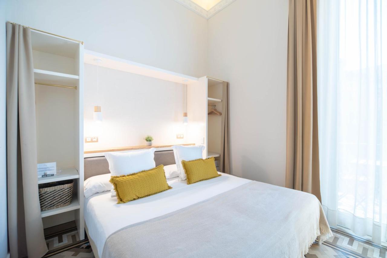 Feelathome Casa Bertrand บาร์เซโลนา ภายนอก รูปภาพ