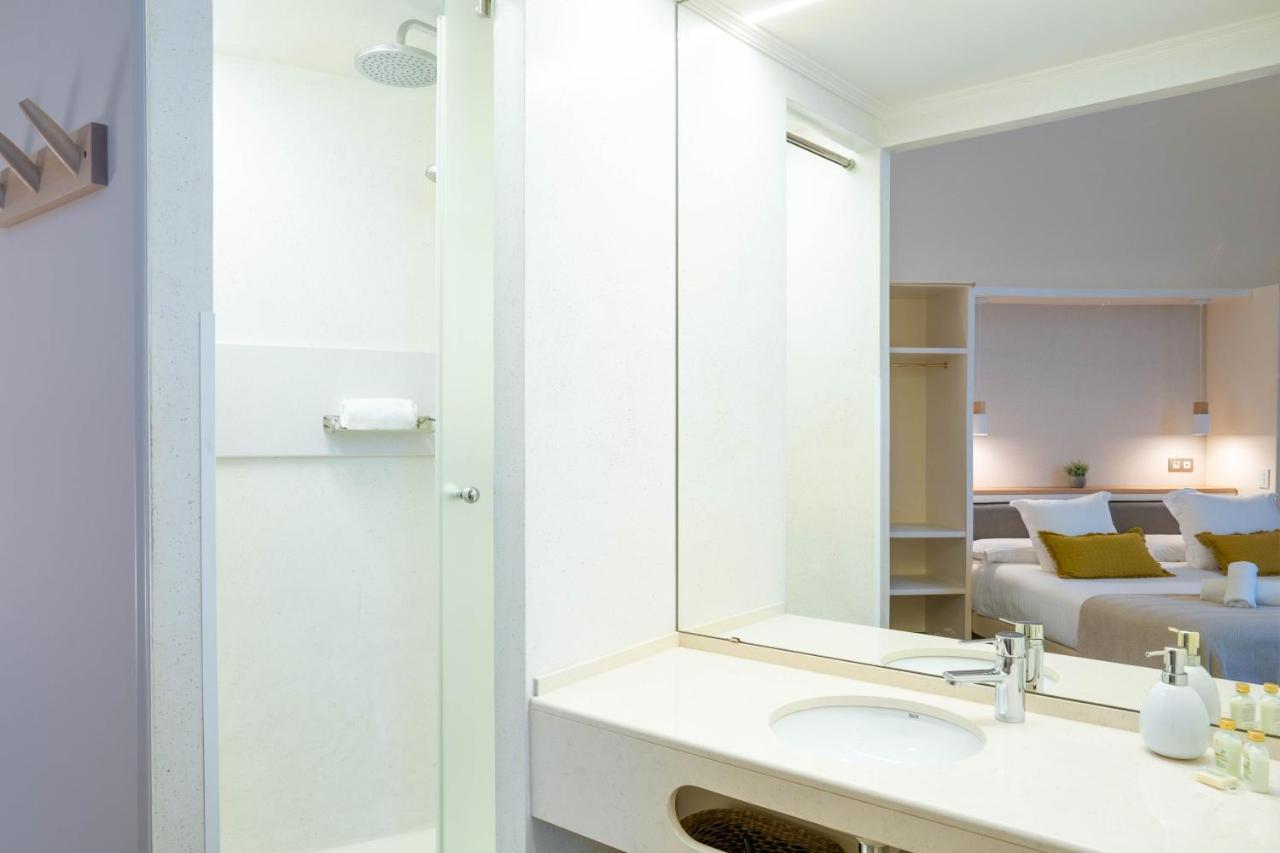 Feelathome Casa Bertrand บาร์เซโลนา ภายนอก รูปภาพ