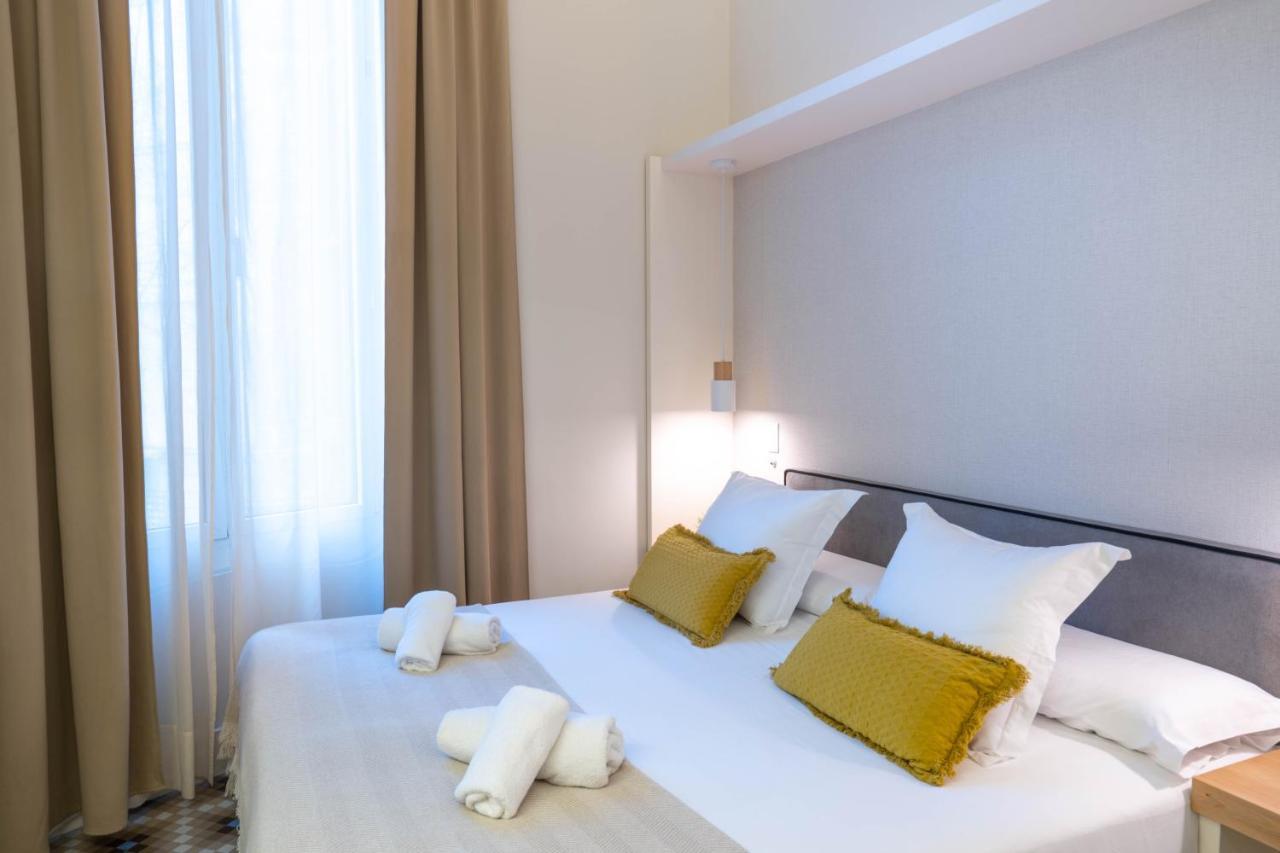 Feelathome Casa Bertrand บาร์เซโลนา ภายนอก รูปภาพ