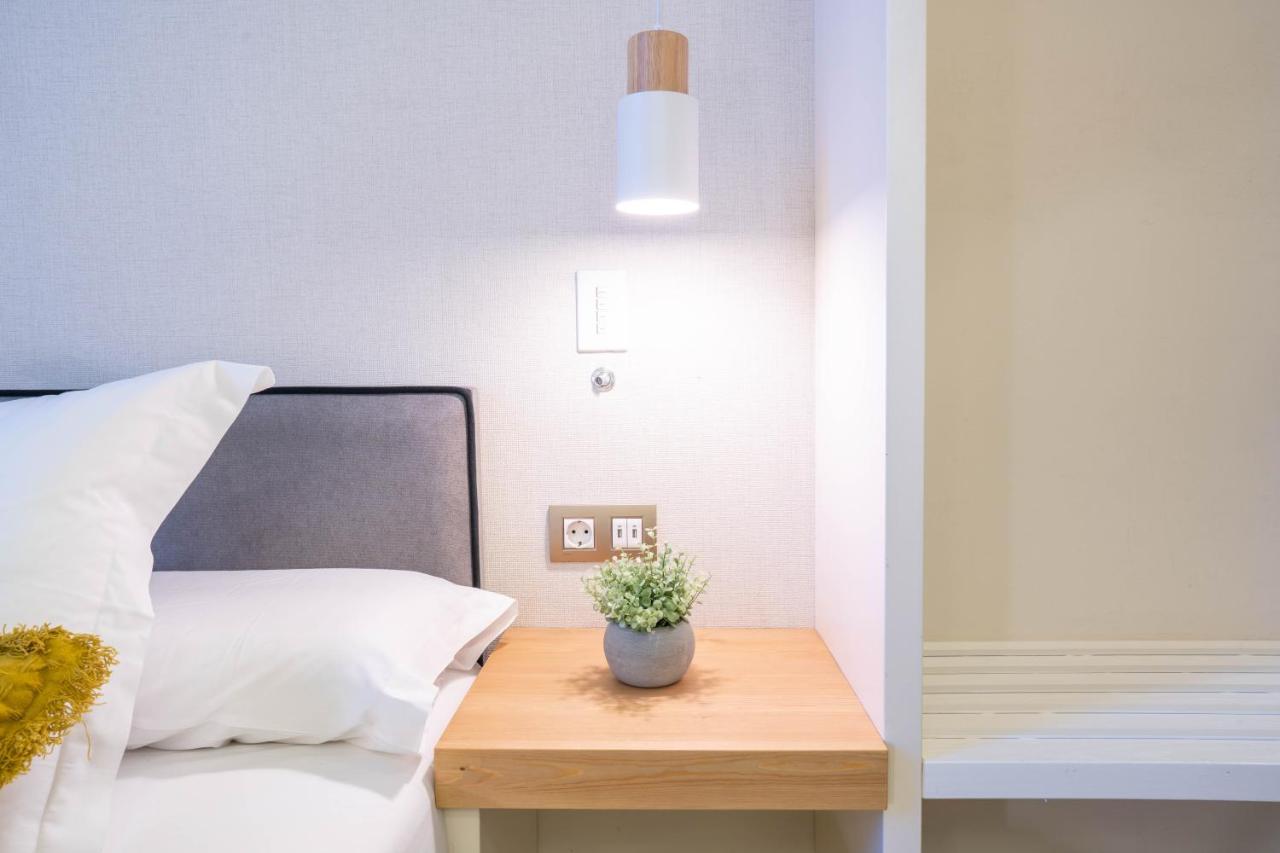 Feelathome Casa Bertrand บาร์เซโลนา ภายนอก รูปภาพ