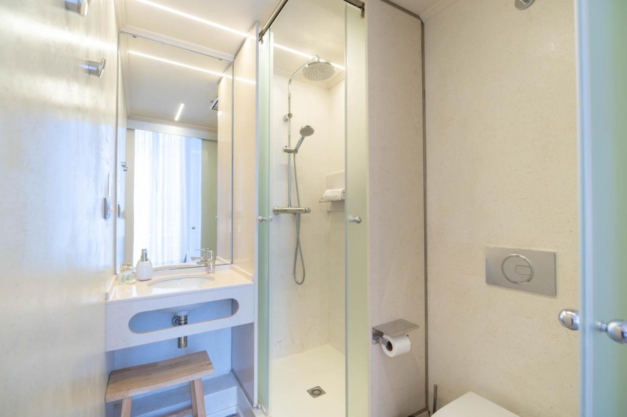 Feelathome Casa Bertrand บาร์เซโลนา ภายนอก รูปภาพ