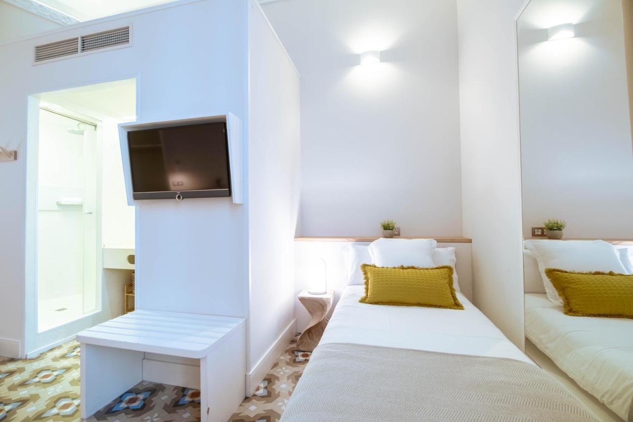 Feelathome Casa Bertrand บาร์เซโลนา ภายนอก รูปภาพ