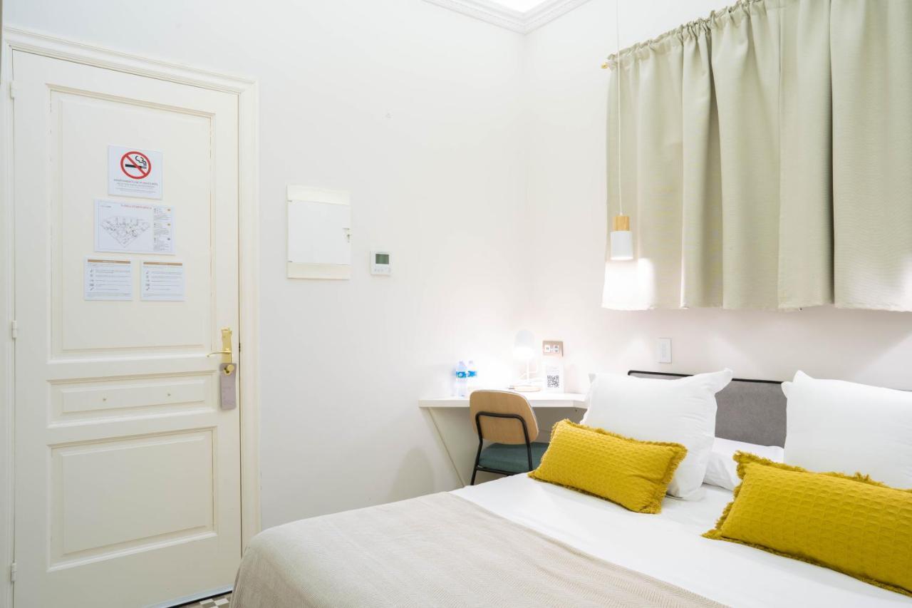 Feelathome Casa Bertrand บาร์เซโลนา ภายนอก รูปภาพ