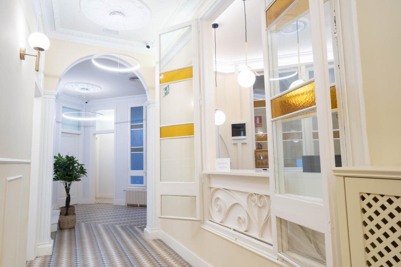 Feelathome Casa Bertrand บาร์เซโลนา ภายนอก รูปภาพ
